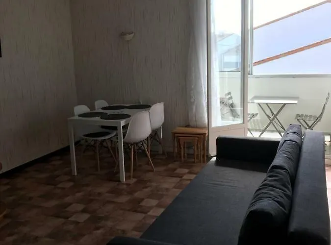 Apartamento A 2 Pas De La *